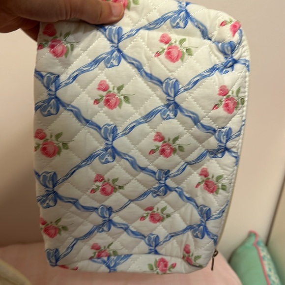 3 piece matching makeup/ toiletries set - Picture 8 of 11